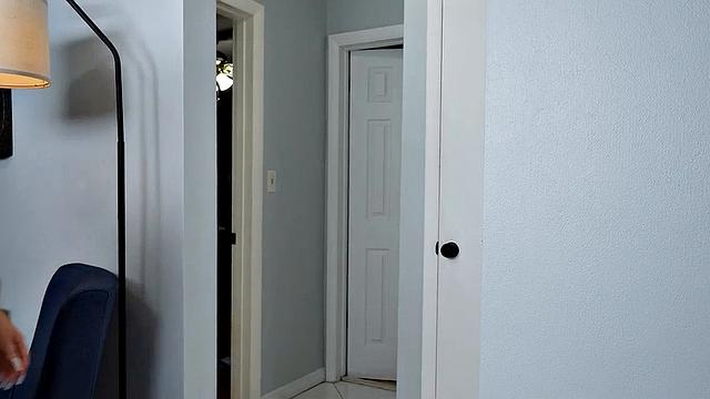 Big Babe pussysmashed by her BF