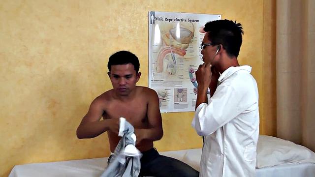 Analgaping Asian twink drilled by doc in the hospital