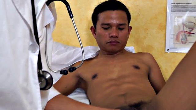 Analgaping Asian twink drilled by doc in the hospital