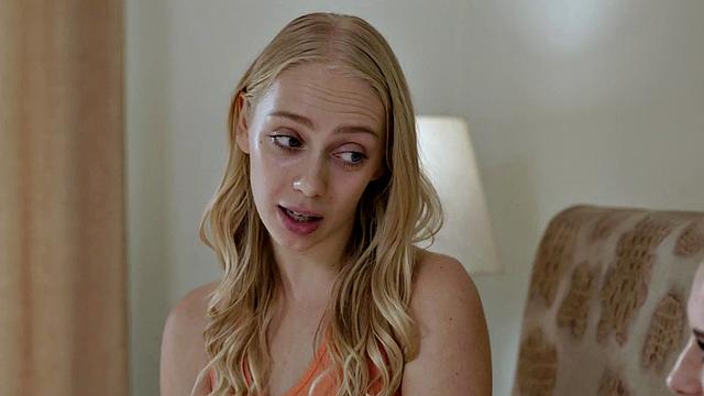 Sapphic babe pussylicking in 69