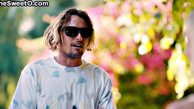 Tiny blonde passionate outdoor lovemaking with lover