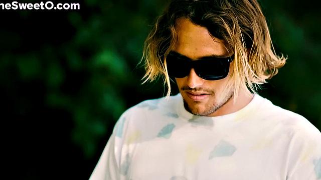 Tiny blonde passionate outdoor lovemaking with lover