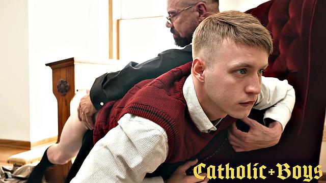 ALTAR BOY NOAH Chapter 3 - Noah's Guilty Conscience