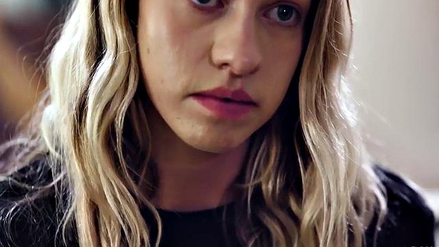 Lez dirty seduces naughty dyke bae while fingering