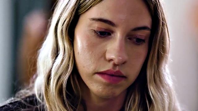 Lez dirty seduces naughty dyke bae while fingering