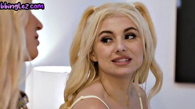 MILF seduces scissoring dyke after fingering wildly