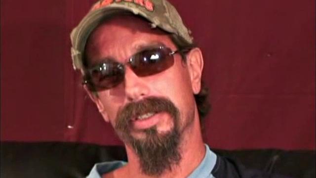 Винсент разрешил поиграть с инструментом сразу после знакомства