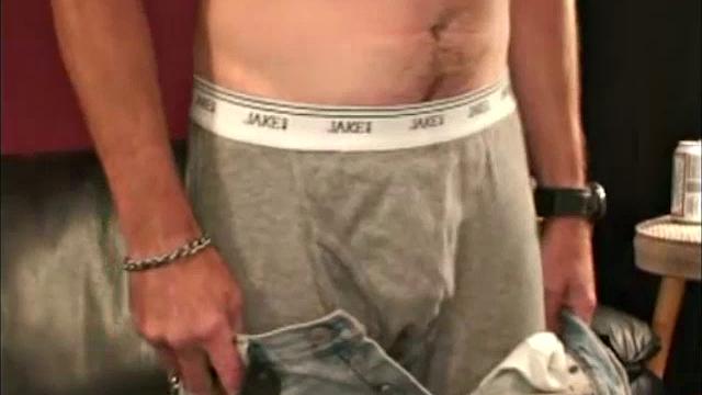 After only 24 hours in Atlanta, Vincent was introduced to me by Herman. As it turns out, he's traveling the US in search of a permanent home. This 43 year old is friendly and personable. He allows a little stimulation.