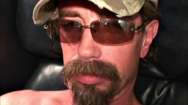 After only 24 hours in Atlanta, Vincent was introduced to me by Herman. As it turns out, he's traveling the US in search of a permanent home. This 43 year old is friendly and personable. He allows a little stimulation.