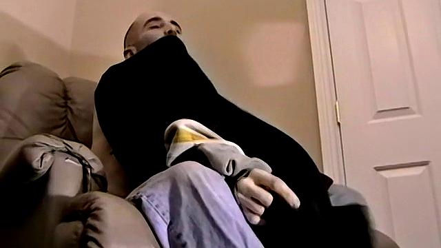 Парень вернулся, чтобы его отсосали - Блейз и Джо