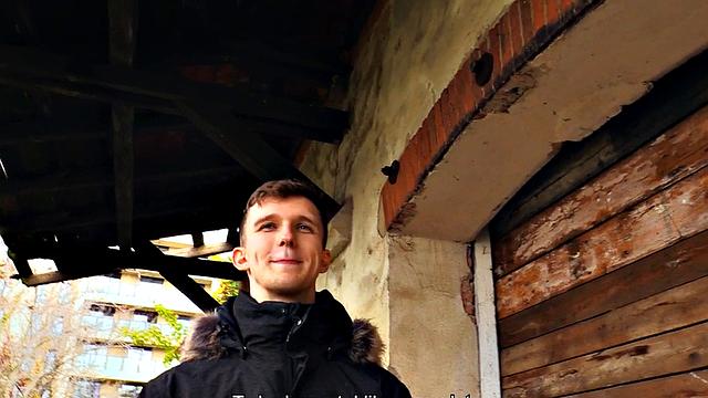 Pulled euro sucks cock before anal pounding in POV