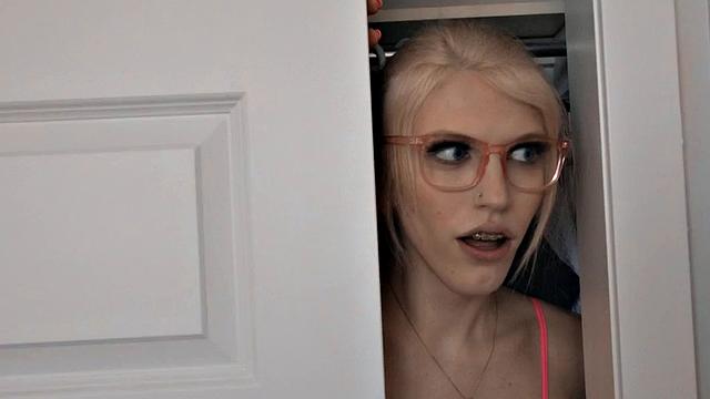 Transgender lady fucked in anal by nice stiff dick