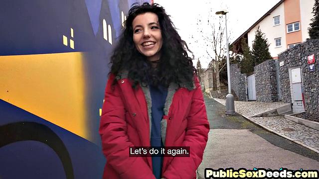 Stunning babe sucking stranger