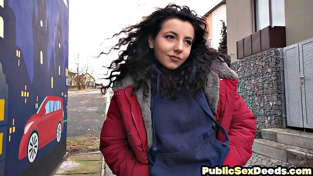 Stunning babe sucking stranger