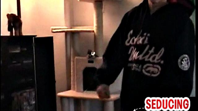 Naughty stud gets blowjob by gay