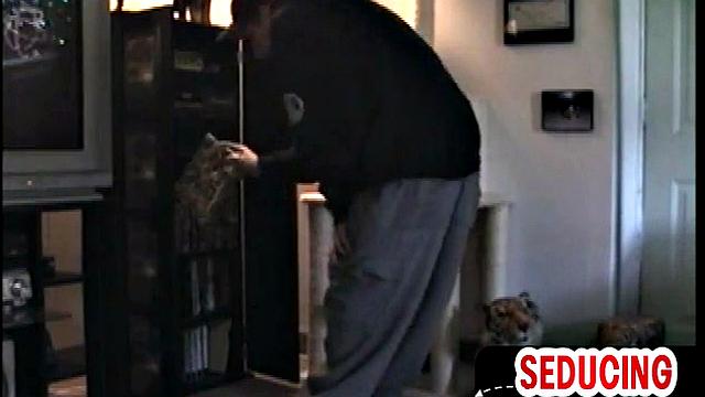 Naughty stud gets blowjob by gay