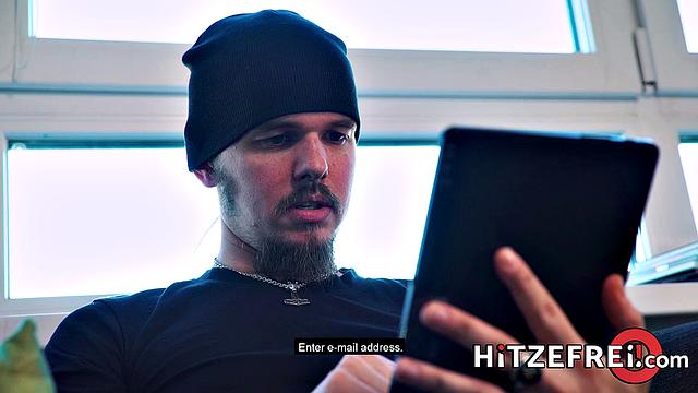 Hot Online Date In Car