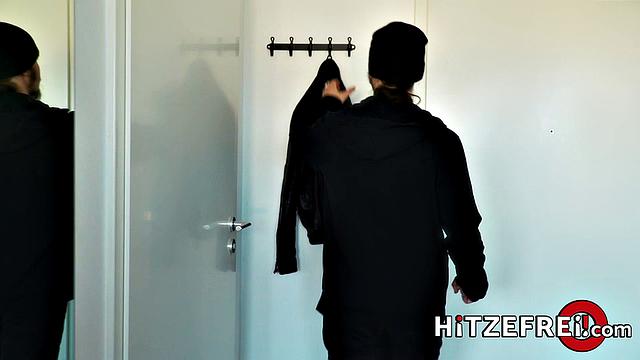 Hot Online Date In Car