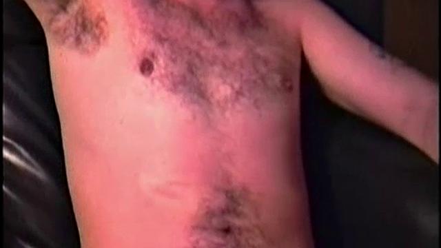 рабочие парни отдыхают по-мужски, без лишних слов