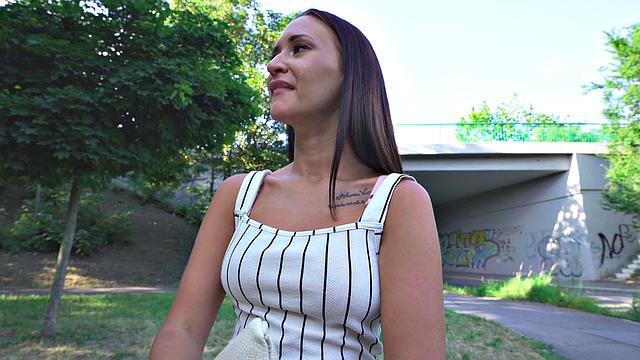 Latina Sucks in the Woods