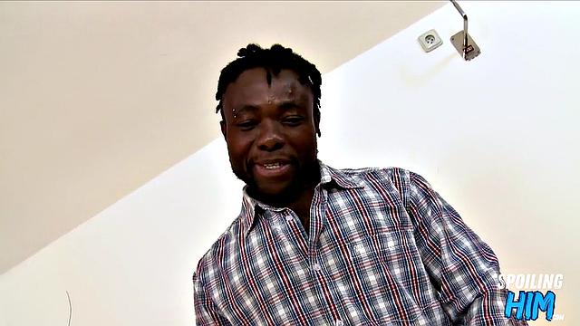 Nasty ebony assfucked at casting