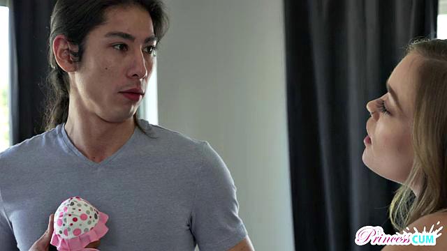 May 2022 Flavor Of The Month Katie Kush - S2:E10