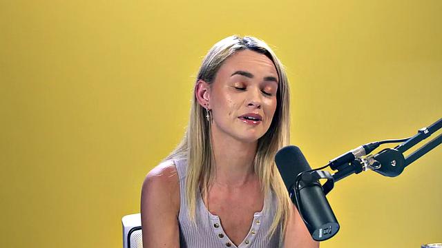 Hairypussy 21yo masturbates her bushy bush after casting