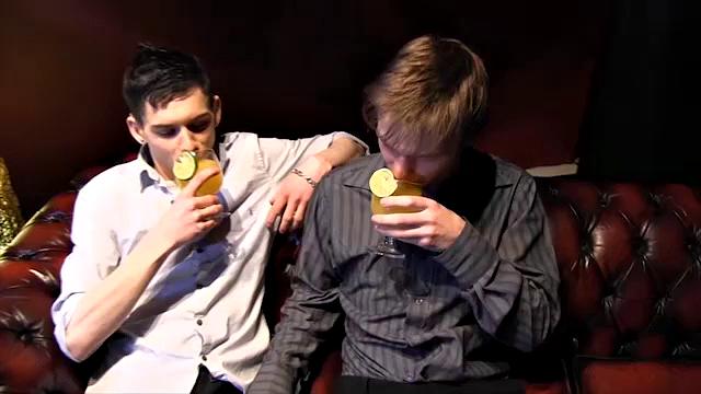 BARE-BAR BOYS - Сцена 4 - Аарон и Люк