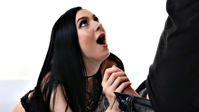 Marley Brinx Warms Ass Up