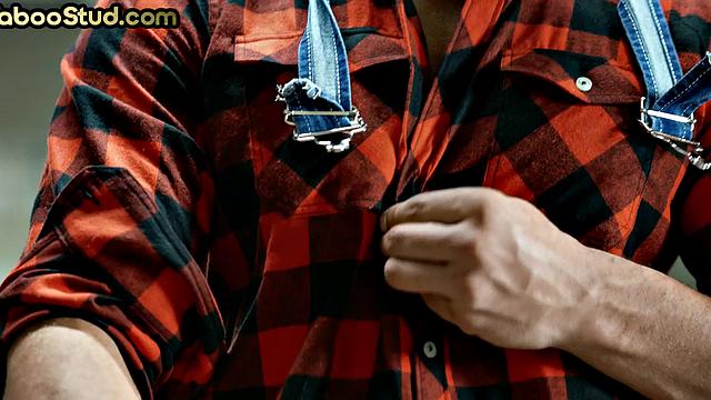 Twink got barebacked by hunk after passionate BJ