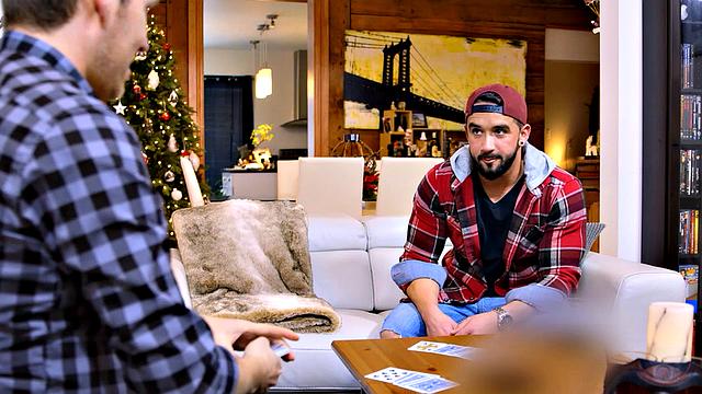 Muscle Stud Zack Lemec Blows Load - Maskurbate