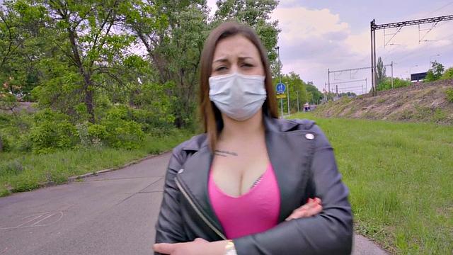 Pickedup Czech babe blows hard shaft in POV before riding