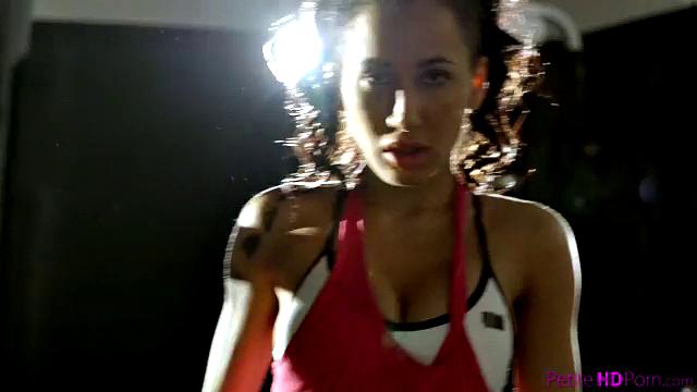 Ass To Grass - S1:E8