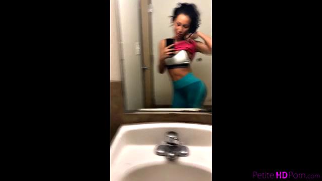 Ass To Grass - S1:E8