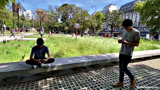 Томми и Нико - два латиноса спорят, чей член больше и кто дольше вылижет задницу