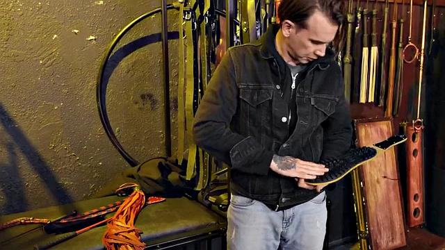 Dominant ginger babe drilling boyfriend's butt