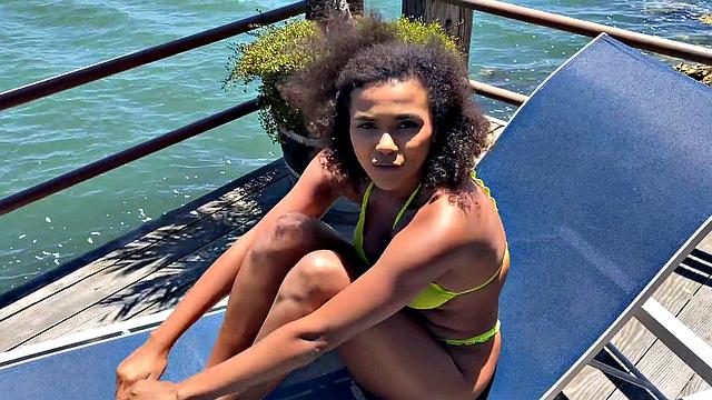 Alina Has A Messy Face