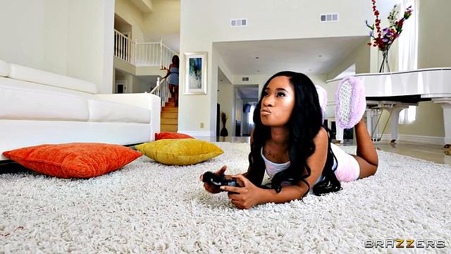 Tiny Babe vs Cheater Threesome