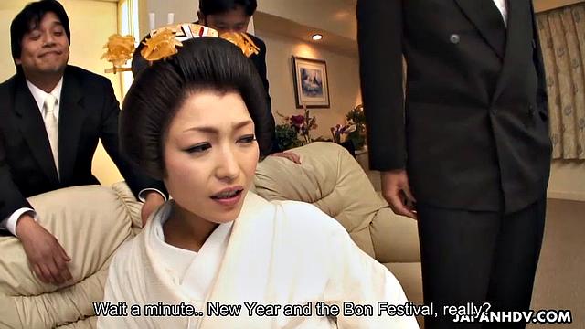 Yui Ayana gets fucked by many horny guys