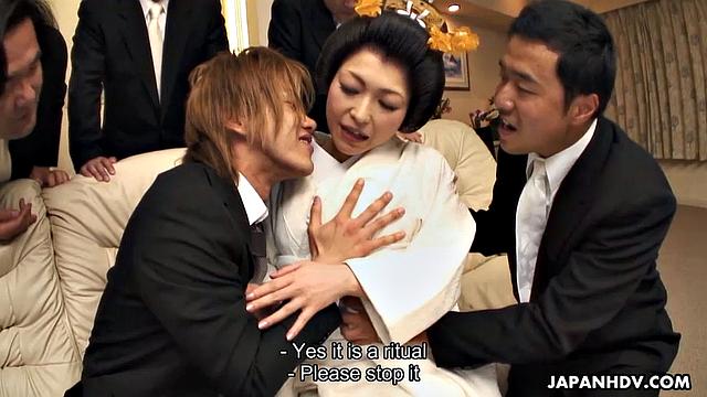 Yui Ayana gets fucked by many horny guys