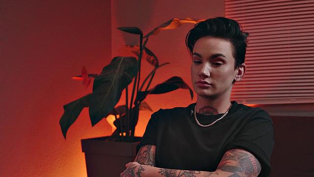 Amateur f2m cocksucked