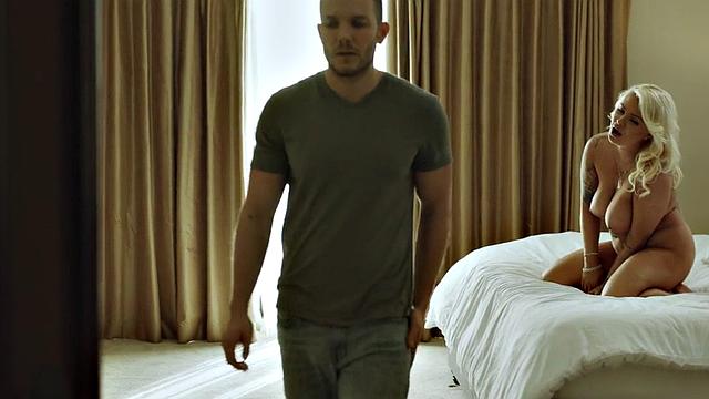 Big booty milf fucked by big dick in wet pussy