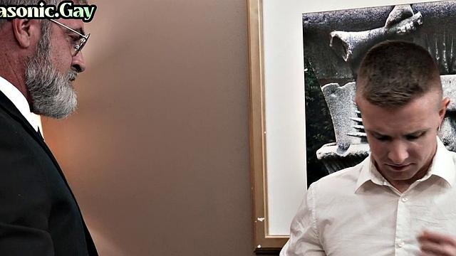 Office twunk barebacked by hairy DILF after rimjob