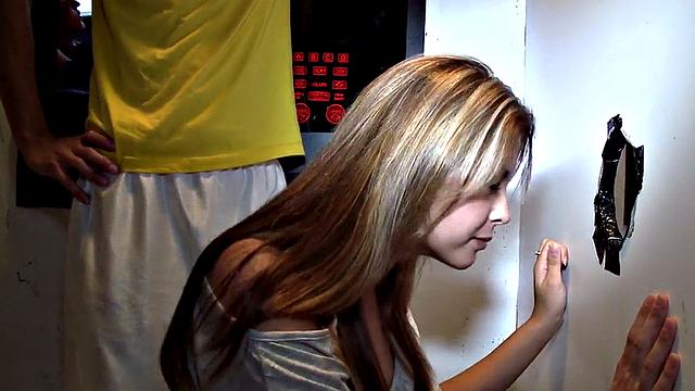 азиат решил, что будет с девчонкой, а отсосал у мужика в глори холле