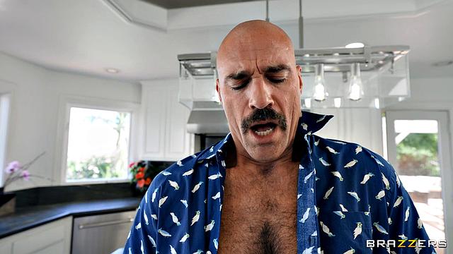 My Bro's Ho Gots Nice Toes