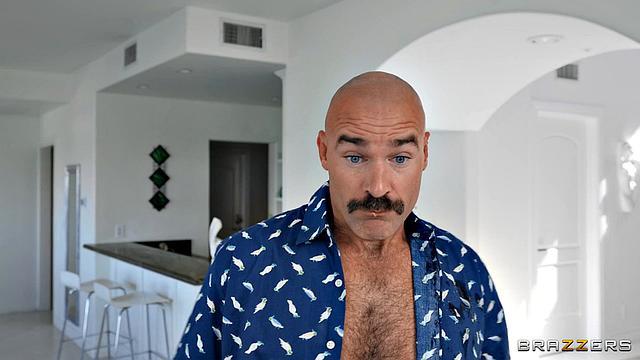 My Bro's Ho Gots Nice Toes