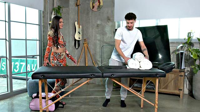 Hot babe Armani X wants her ass massaged with the extra special ending!!