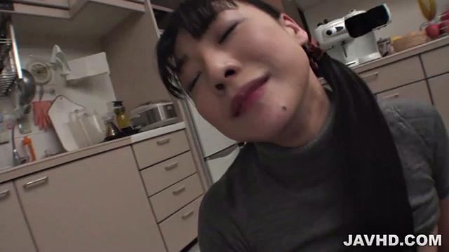 淫乱若奥様はザーメン大好き～若林美保