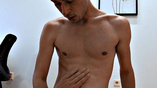 Real straight stud gives blowjob and handjob to gay dude in POV