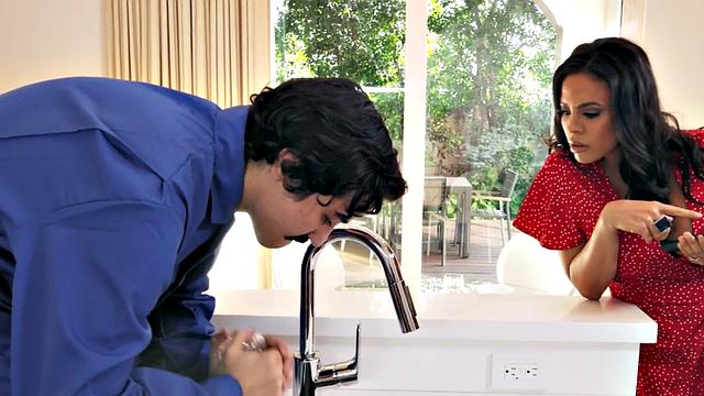 Latina MILF enjoying oral while pounded by little guy